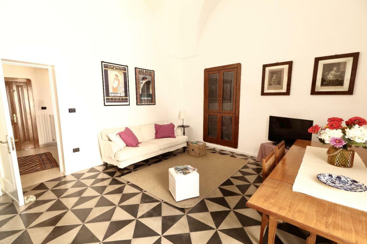 Slow Lecce - Old Town Apartment Sit Eksteriør bilde
