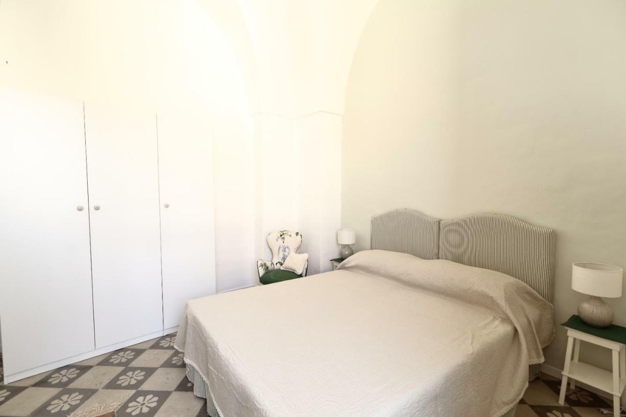 Slow Lecce - Old Town Apartment Sit Eksteriør bilde